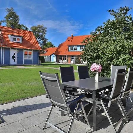 Heideroeschen Park - Haus 5a Holiday home Zingst